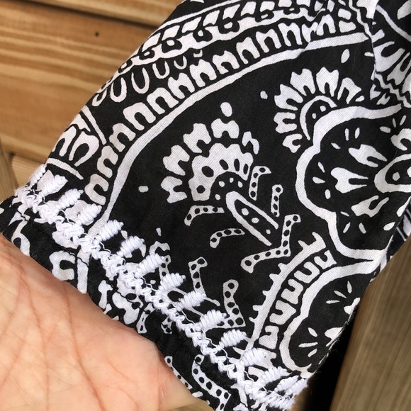 CHICO’S 100% Cotton Embroidered Blouse w/Elastic Waist - Picture 5 of 9